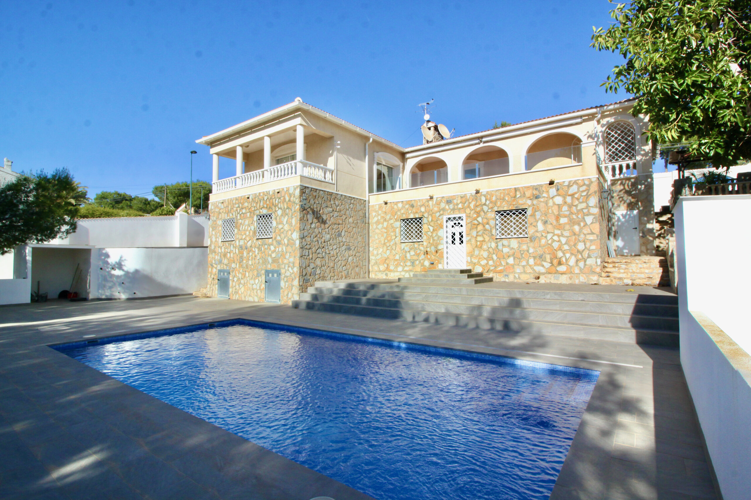 4 bedroom house / villa for sale in Pinar De Campoverde, Costa Blanca