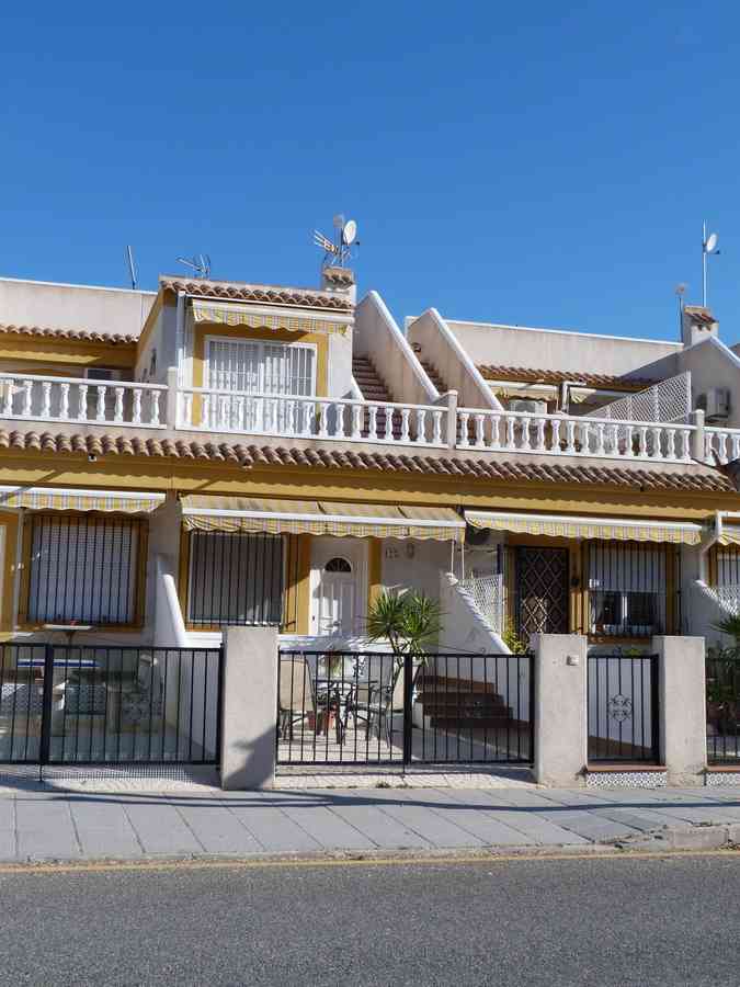 Town house on 2 levels for sale in Pinar de Campoverde by Pinar Properties